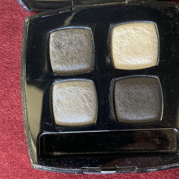 Chanel Les 4 Ombres Eyeshadow Palette - Black silver white gray new - Picture 3 of 5